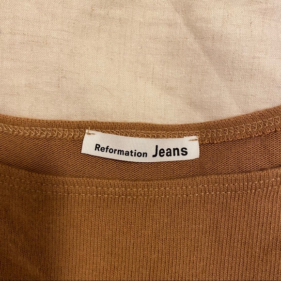 Reformation Stratus Tank in Butterscotch - Picture 3 of 3